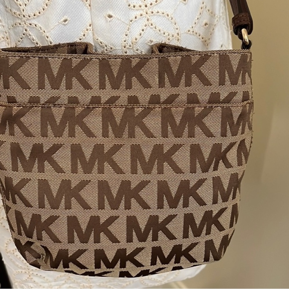 Michael Kors Mk Monogram Canvas Tassel Bucket Cro… - image 3